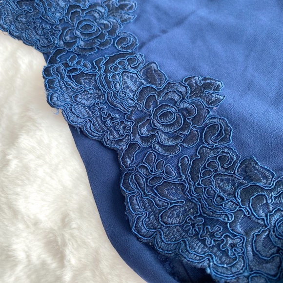 Francesca’s Boutique Shorts w/ Lace in Size Medium - Picture 4 of 10